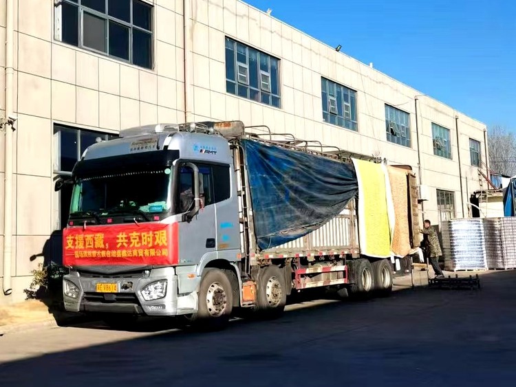 河北围场：一企业为西藏地震灾区捐赠3500箱八宝粥