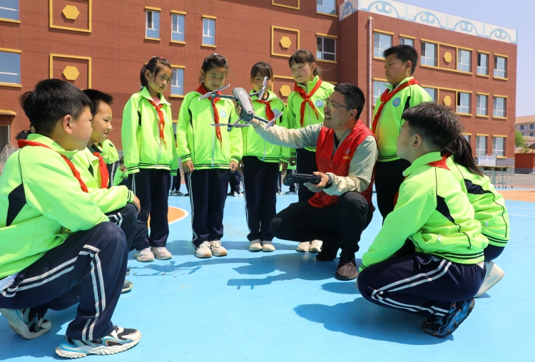 河北平泉开展“科普进校园”活动_fororder_image005