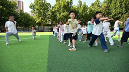 石家庄新华区：多彩课程“托”起快乐假期
