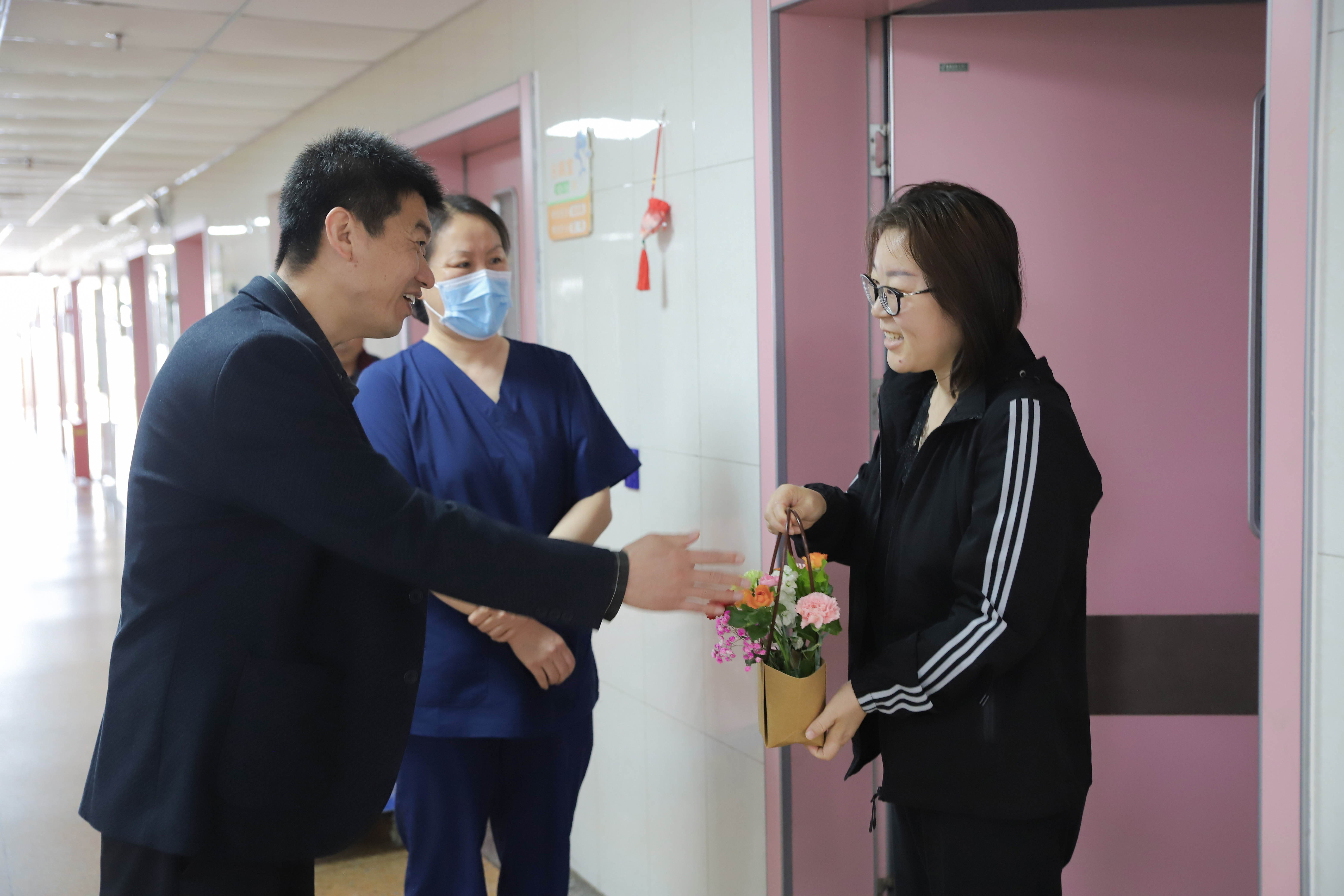 河北沧州：温情母亲节 传递爱与守护_fororder_图片2