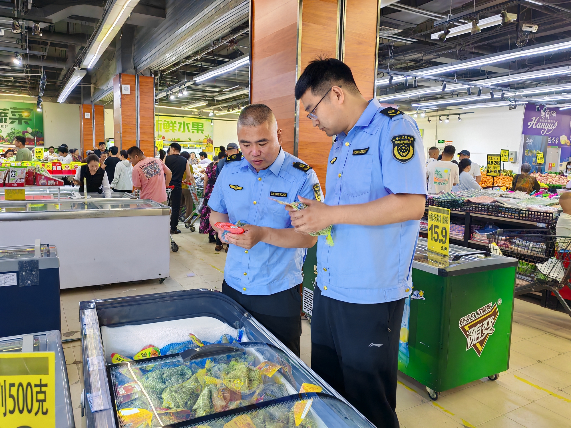 保定市满城区开展端午节前食品安全专项检查_fororder_满城区市场监督管理局开展端午节前食品安全专项检查 摄影 刘鑫宇
