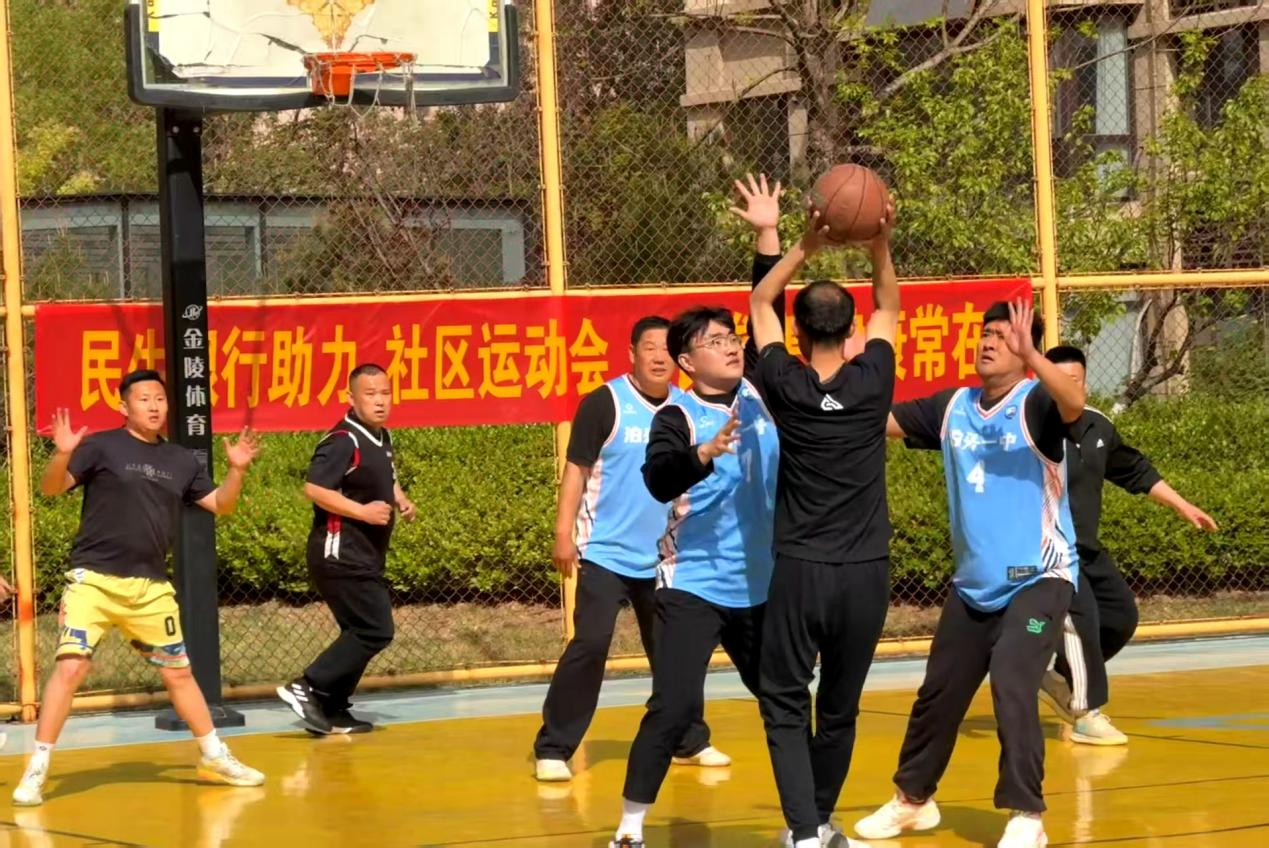 河北泊头社区运动会点燃群众健身热情_fororder_河北泊头社区运动会点燃群众健身热情1