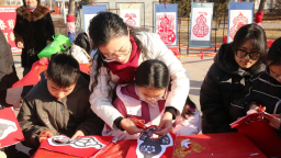 河北高阳：红纸剪春韵 非遗贺新春