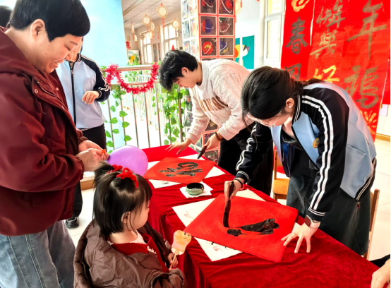 河北献县：萌娃“赶集”添年味 非遗焕彩庆新春_fororder_河北献县：萌娃“赶集”添年味 非遗焕彩庆新春353