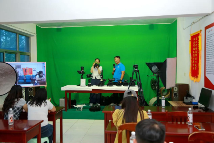 河北泊头：打造青年夜校新阵地 搭建青年发展“赋能平台”_fororder_图片1