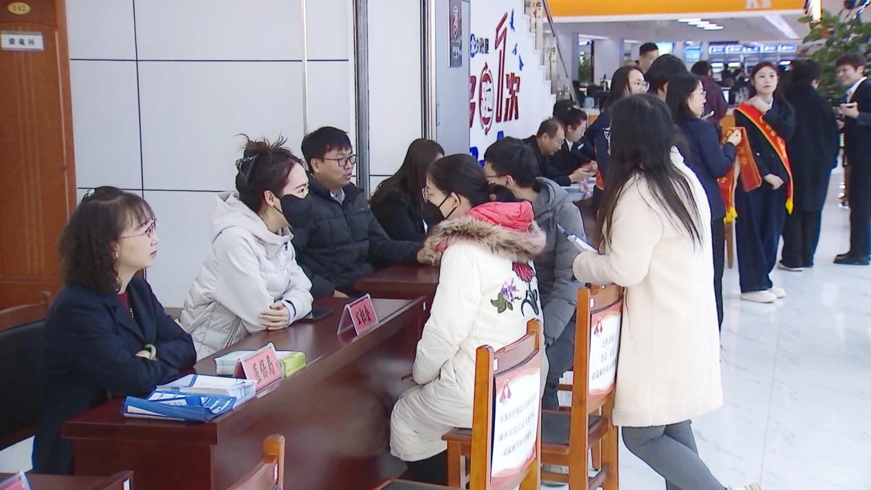 河北青县：政务服务现场会 为企业群众排忧解难_fororder_图片 1
