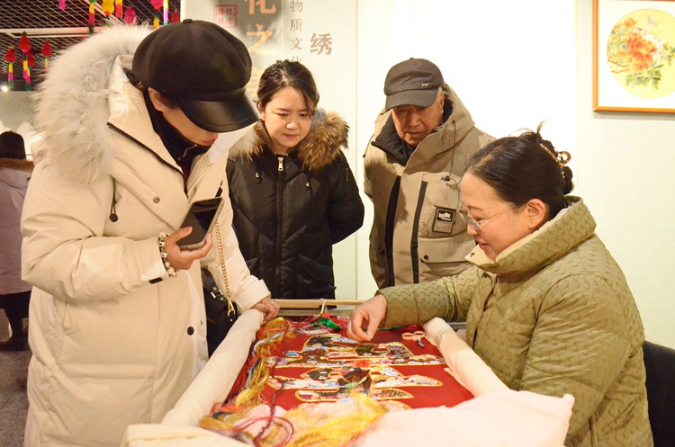 河北隆化举办首届非物质文化遗产展