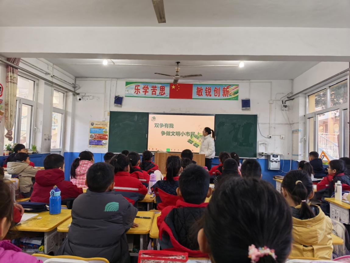 河北阜平：小手牵动大手，文明点亮阜平_fororder_image001