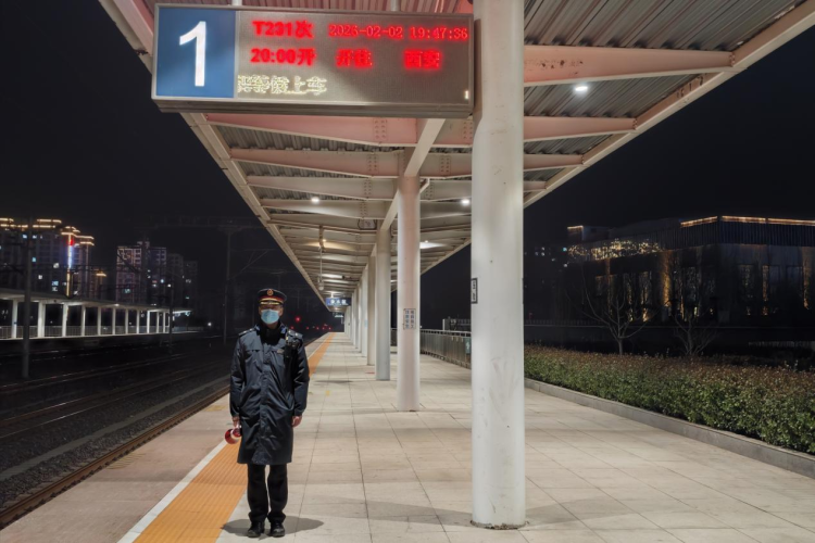 保定徐水：护航春运“暖心路”_fororder_图片 3