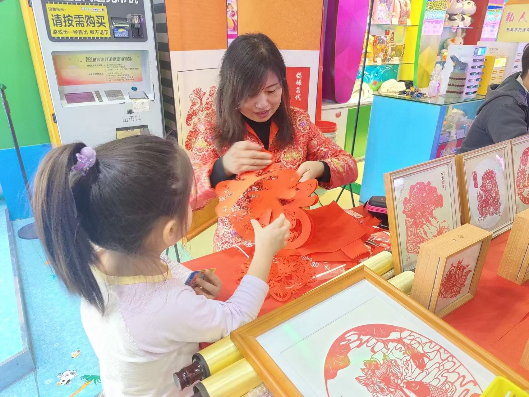 河北青县：“非遗过大年”欢乐启幕 传统技艺绽放新春华彩