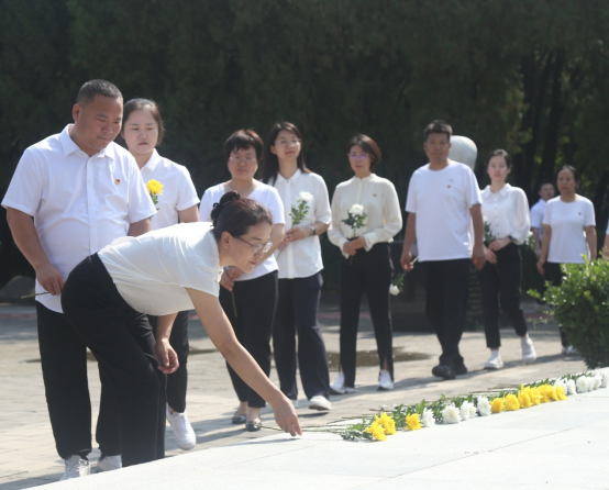 河北河间：缅怀先烈 铭记历史_fororder_河北河间：缅怀先烈 铭记历史294