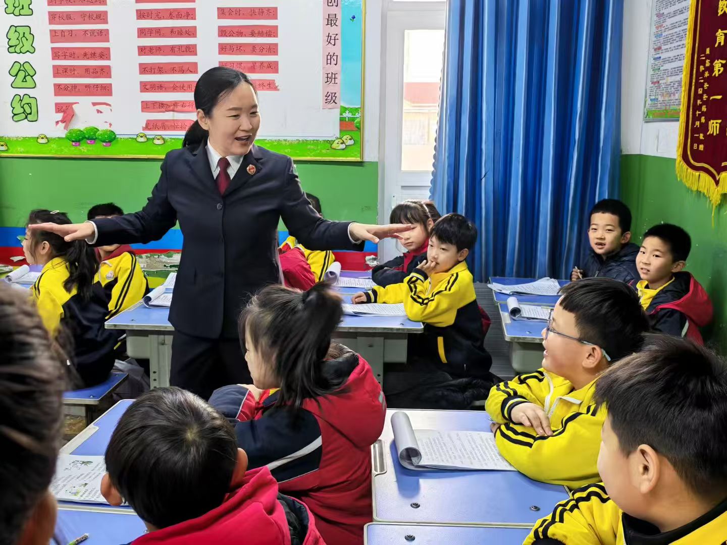 双线联动：检校携手筑牢寒假安全防线_fororder_f0efebbe0527a3afde25ac7c5fec6799