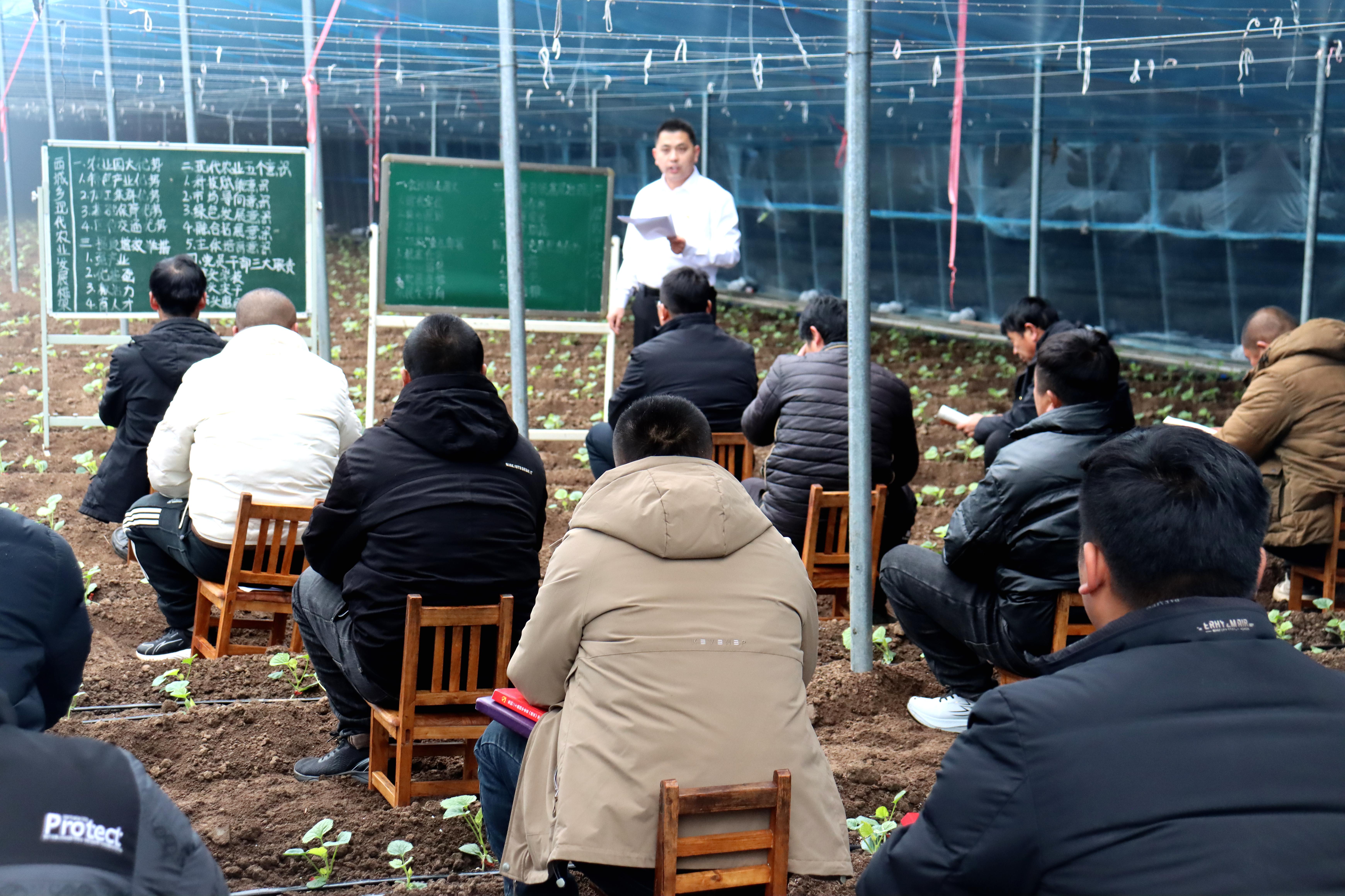 河北献县：田间地头上党课 振兴一线砺初心_fororder_image001