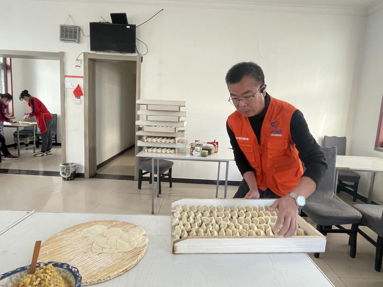 河北平泉开展“12·5”国际志愿者志愿服务活动