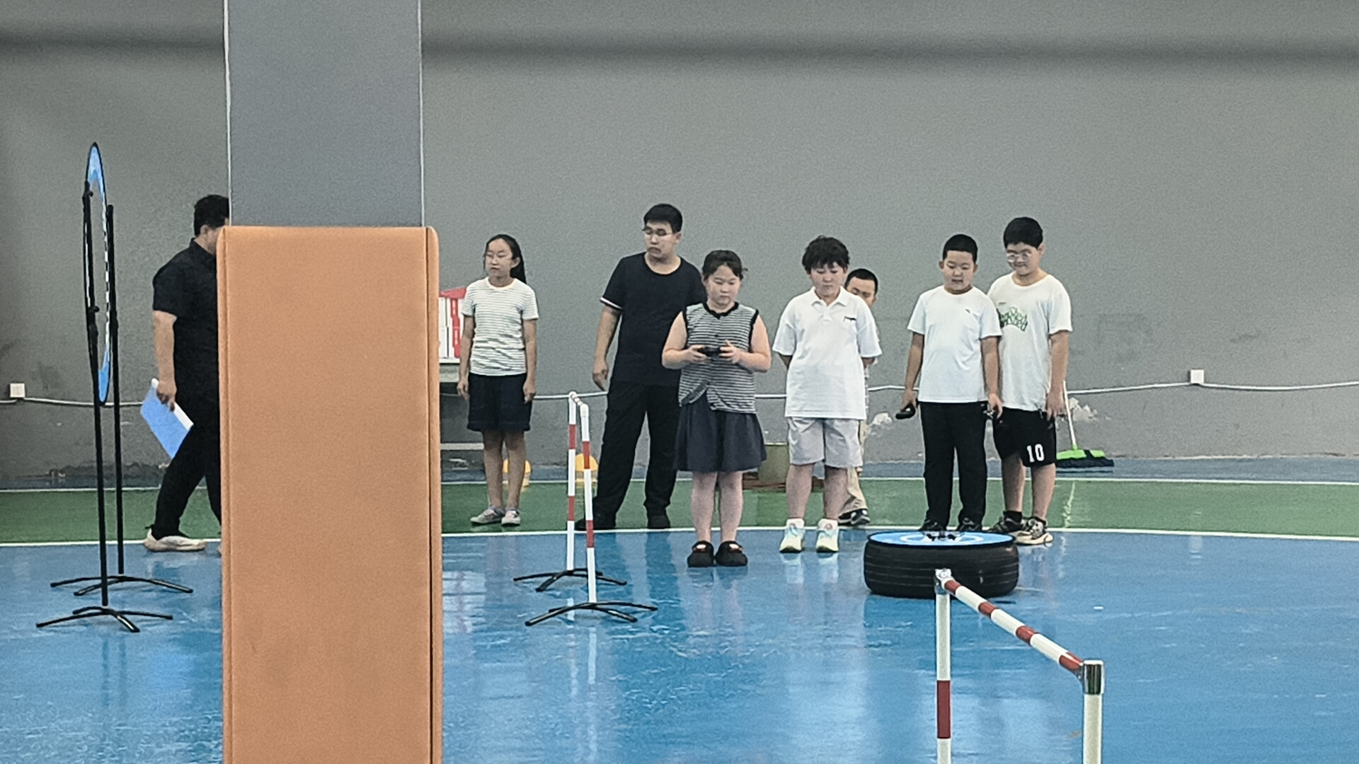 河北高阳举办青少年无人机科普实践活动_fororder_图片1