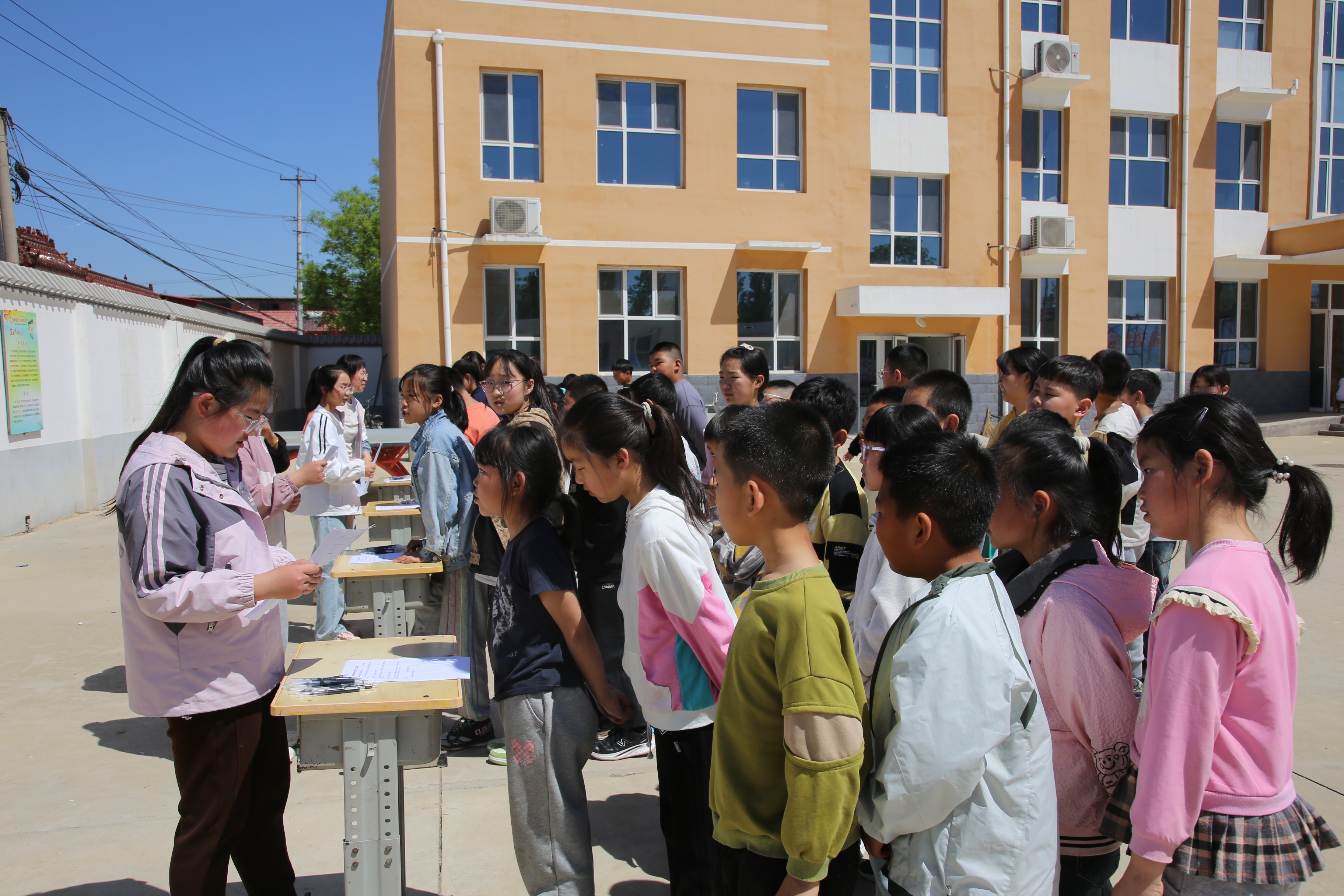 保定市满城区：非遗进校园 空竹展新姿_fororder_现场互动环节 摄影 张辰泽.JPG