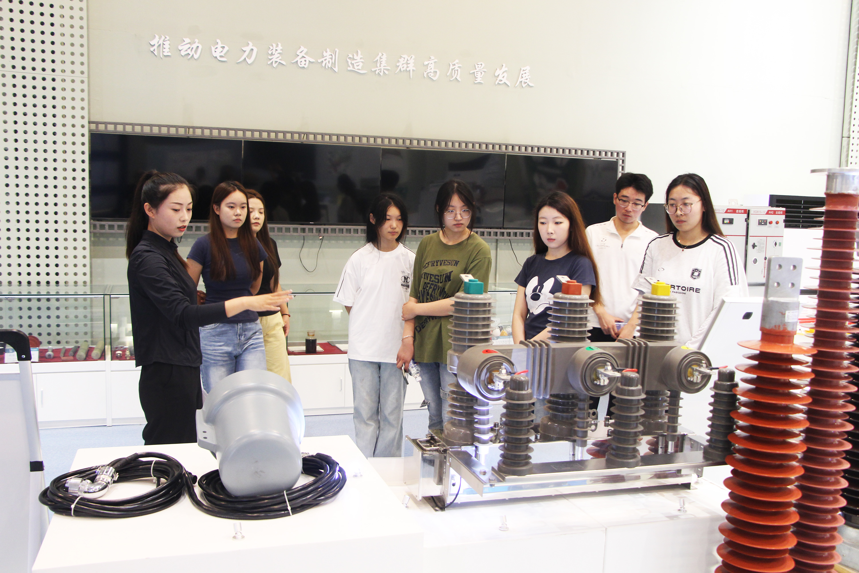河北高阳：返乡大学生暑期实践 近距离感知家乡发展_fororder_图片3
