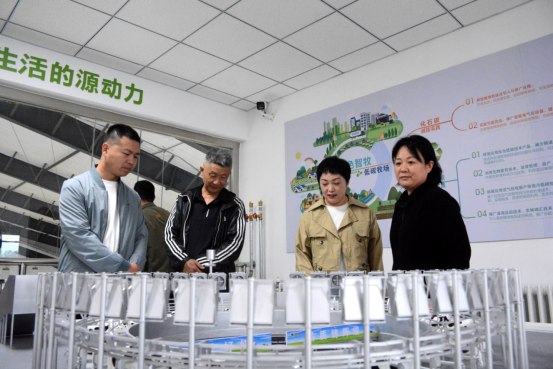 河北献县：金秋送暖 情牵劳模_fororder_河北献县：金秋送暖 情牵劳模(1)618