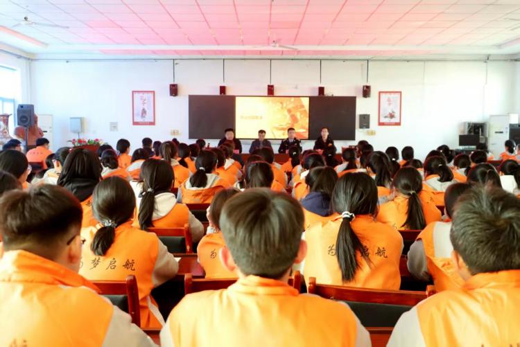 河北泊头：警校携手筑牢安全防线 护航学生健康成长_fororder_image001