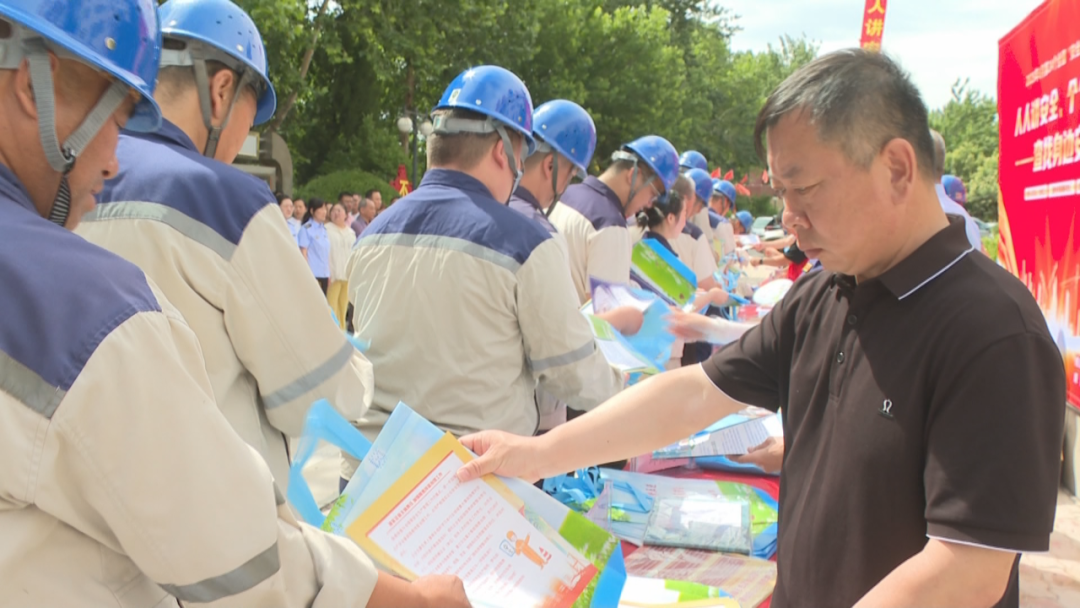石家庄市鹿泉区开展2025年安全生产咨询日暨主题志愿服务活动_fororder_图片2