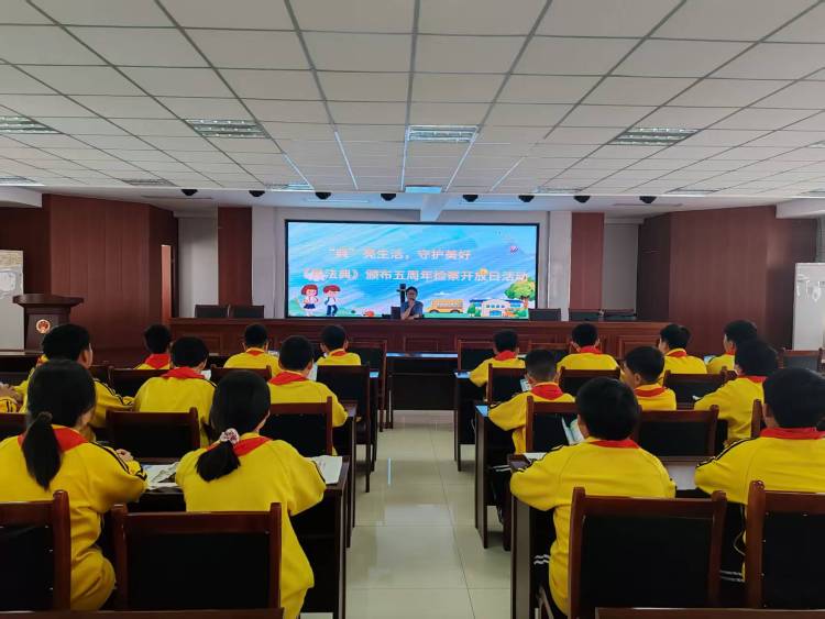 五年法典润民心 共绘法治同心圆_fororder_微信图片_20250515090028