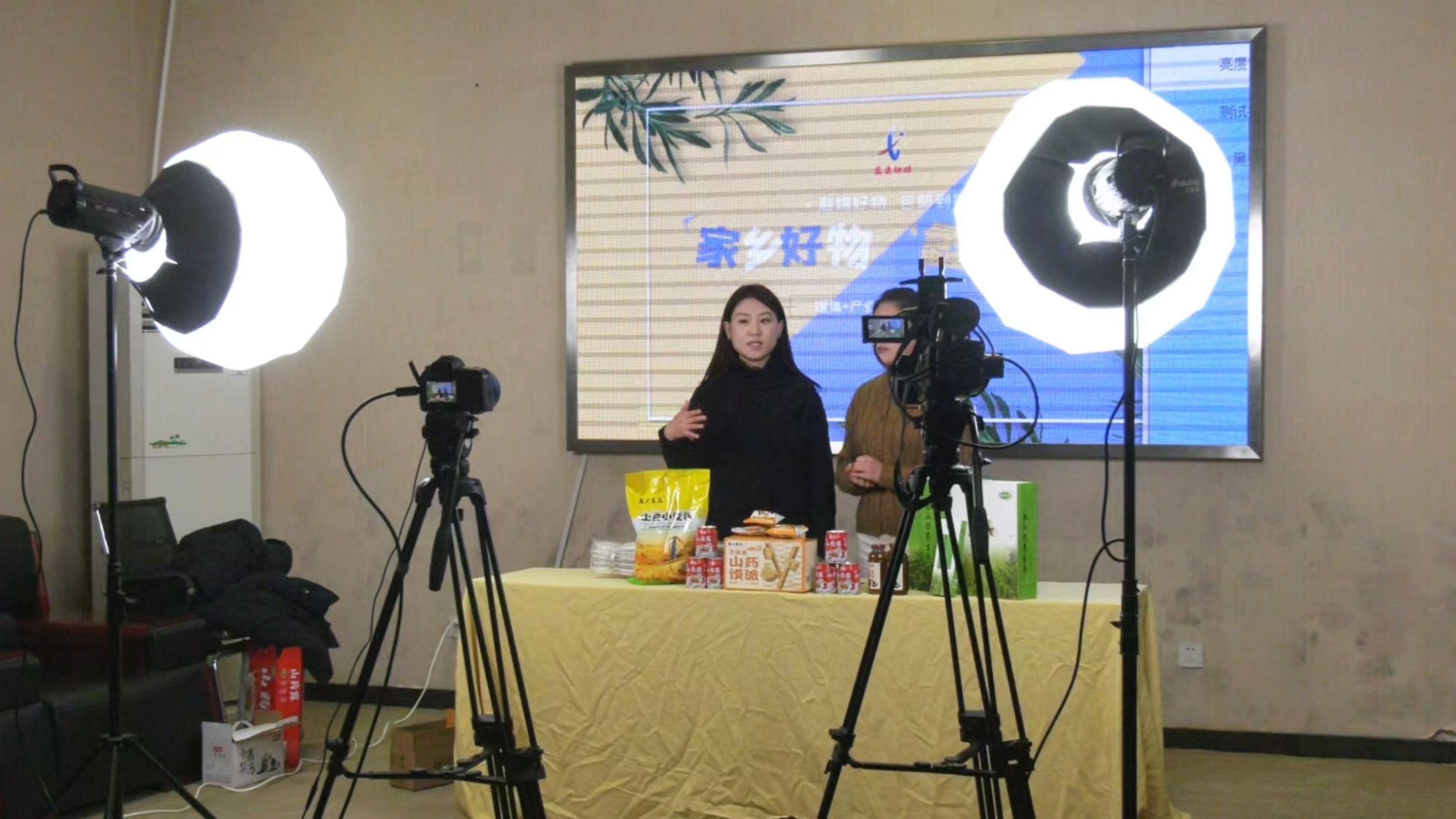 迎新添年味 文化助振兴 蠡县网络书画活动点亮群众生活_fororder_0005