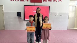保定市满城区：学雷锋精神 展学子风采