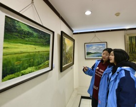 迁安市“万象于心 故乡情真”滕国富绘画作品展开展