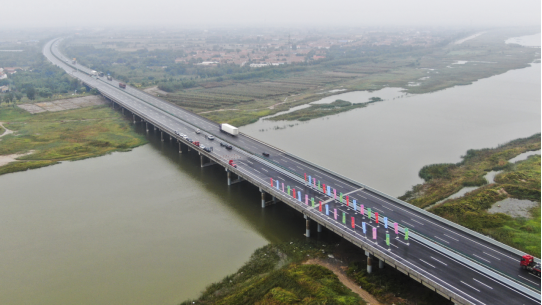 荣乌高速沧州段改扩建完工 提前80天全线通车_fororder_荣乌高速沧州段改扩建完工(1)631