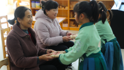 河北涞水：志愿服务传爱心 敬老爱老过“重阳”