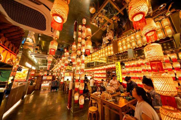 唐山市河头老街点亮夏日夜生活_fororder_微信图片_20250806084913_16