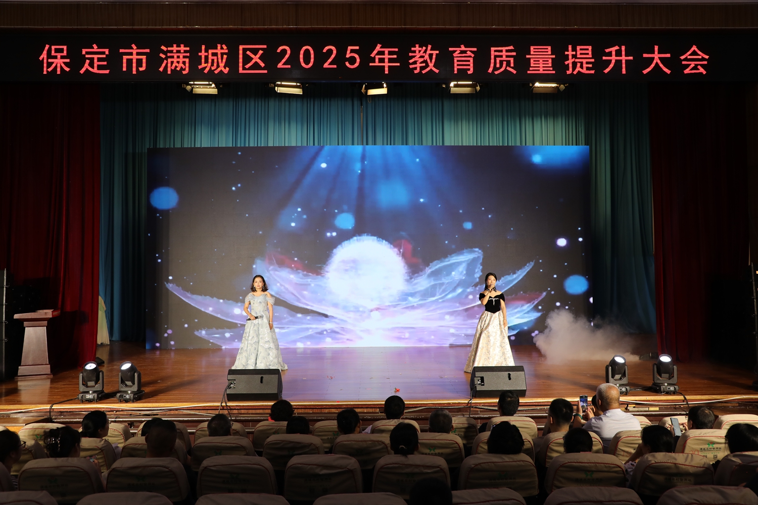 图片默认标题_fororder_精彩的文艺表演 摄影 南双双