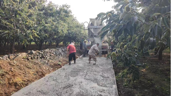 河北遵化：打通 “秋收路” 为民解心忧_fororder_河北遵化：打通“秋收路”解民忧暖民心(1)148