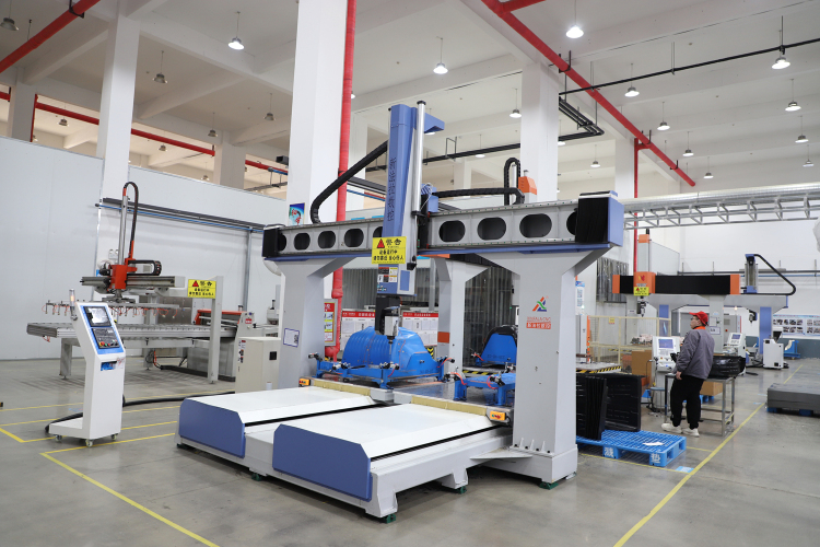 保定市满城区4家企业获评“市级工业设计中心”_fororder_宏腾科技 摄影 高佳琪