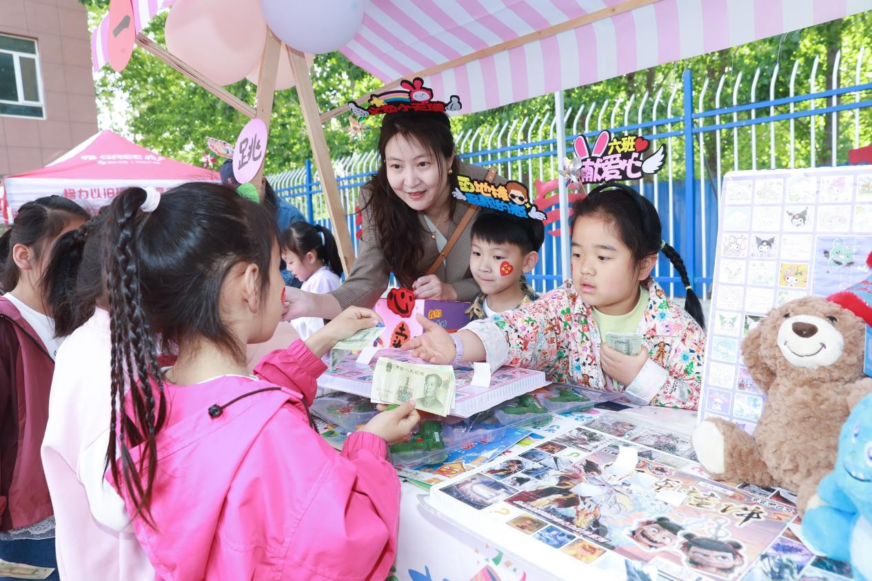 河北高阳：读书日义卖 圆梦山区孩子_fororder_3