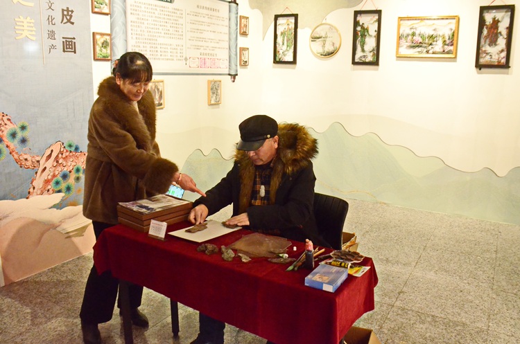 河北隆化举办首届非物质文化遗产展
