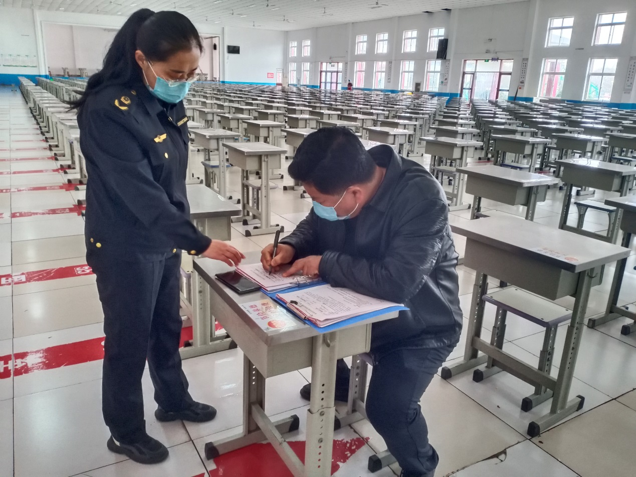 河北海兴：多举措守护春季校园餐 为学生家长吃上“定心丸”_fororder_图片5