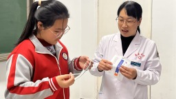 河北蠡县：元旦健康进校园 医疗护航助成长