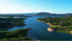 河北曲阳：碧波映翠嶂 夏日王快水库如诗如画