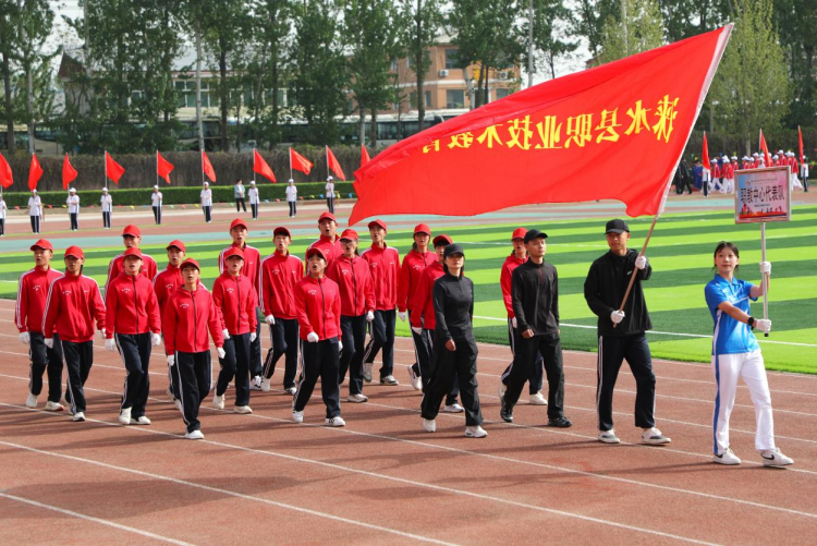 河北涞水县举办2025年中小学生春季运动会_fororder_图片 2
