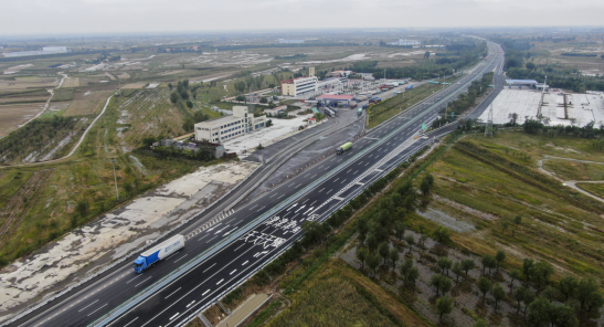 荣乌高速沧州段改扩建完工 提前80天全线通车_fororder_荣乌高速沧州段改扩建完工(1)583