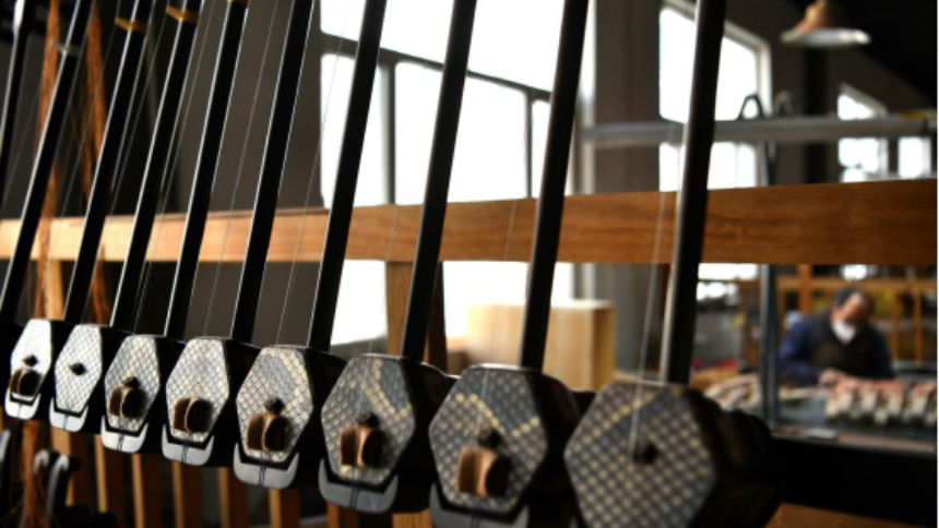 河北肃宁：民族乐器匠心造