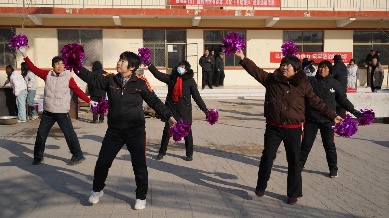 河北曲阳：粥暖腊八传古韵 情系桑榆绘新篇_fororder_图片 2