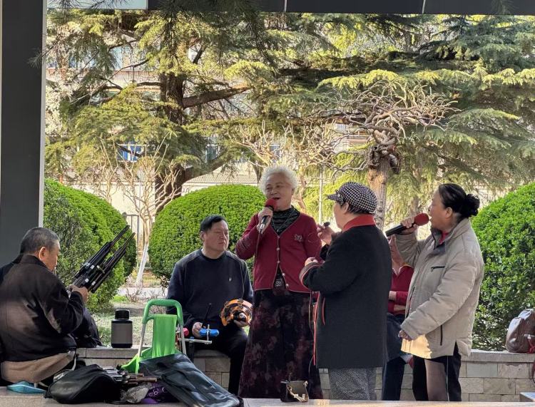 石家庄全域赏花季 市民游客共赴春日之约_fororder_图片5