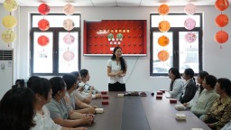 沧州市新华区：巧手绣香囊 文明新风润邻里