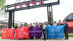河北高碑店“垃圾分类模式”引来清北国际实践团队