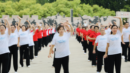 河北肃宁：千人展演八段锦 传统健身赋能全民健身