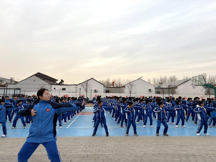 河北泊头：校园大课间“动”起来 学生体质“强”起来_fororder_image003