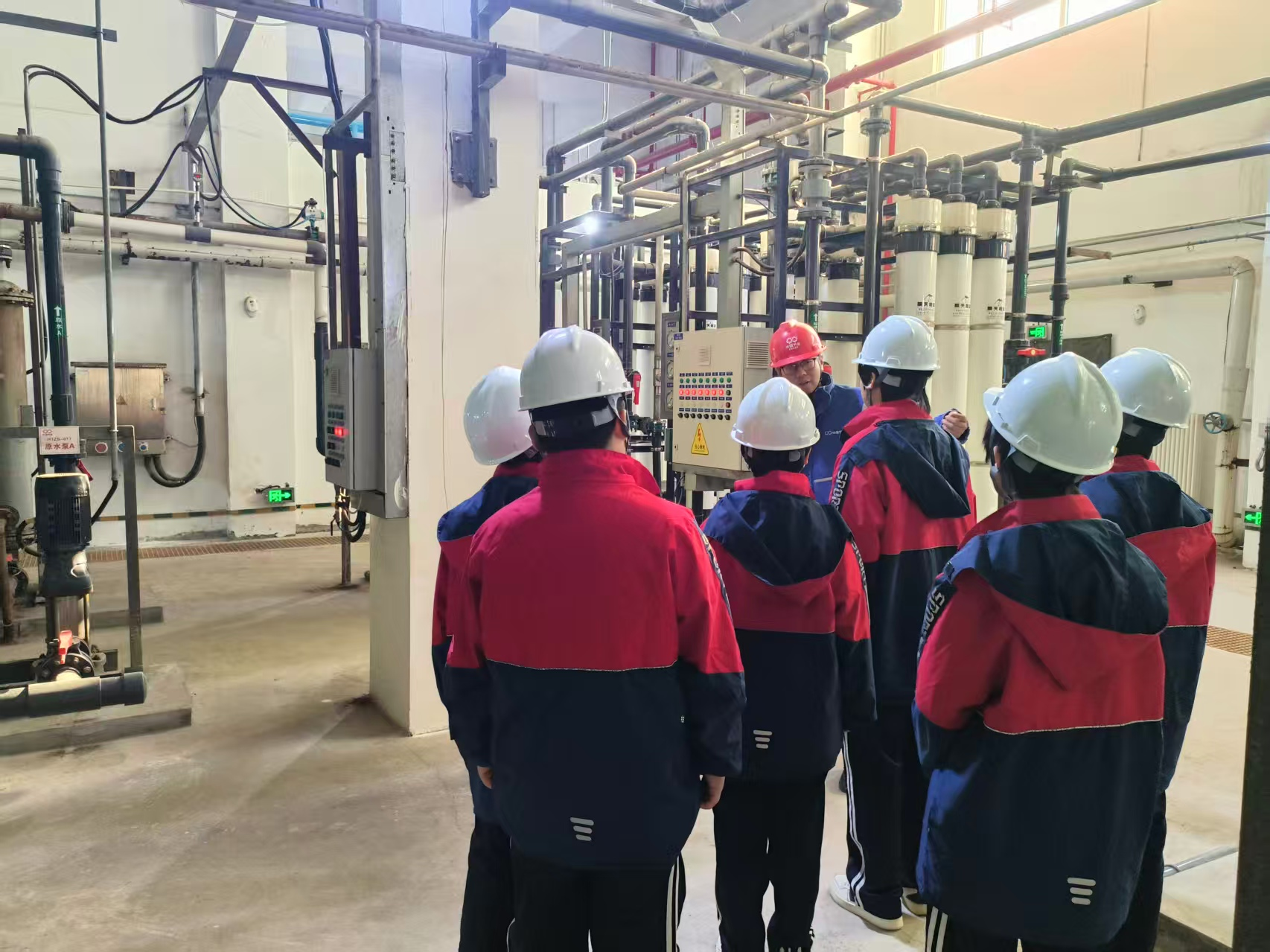 河北盐山：科技赋能环保 青春护航新就业群体子女成长_fororder_image003