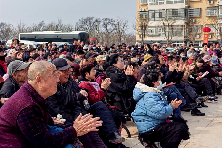 河北青县：梨园春剪正当时 农技护航丰收路_fororder_图片3